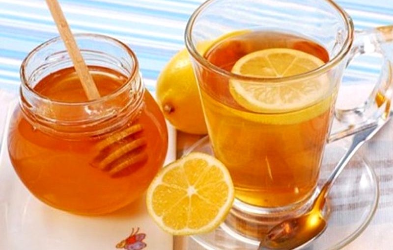 Sử dụng thêm mật hong hoặc dầu oliu cho da dầu