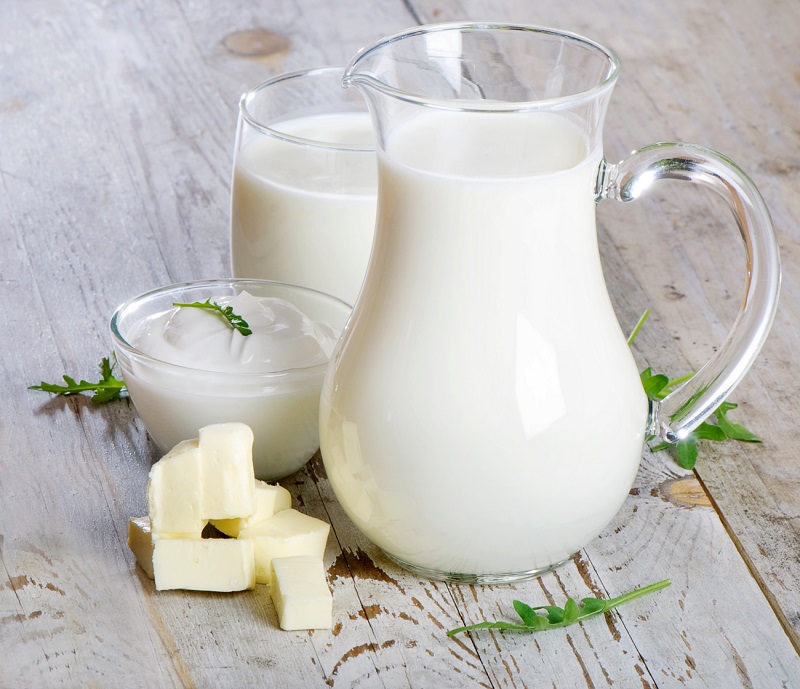 Sữa tươi giàu acid lactic cùng hàm lượng vitamin phong phú và các chất có lợi cho sức khỏe của làn da