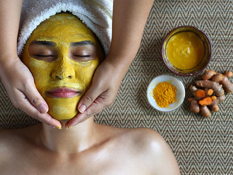 Mặt nạ trà xanh tinh bột nghệ