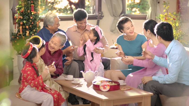 Nhiều nhãn hàng lớn biết cách tận dụng các thông điệp ngyà tết để lồng ghép vào quảng cáo