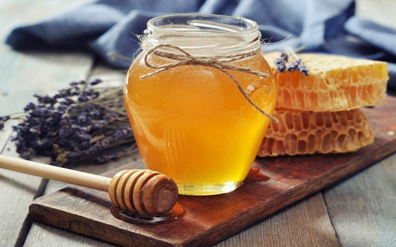 Mặt nạ trà xanh matcha với mật ong
